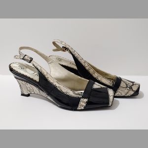 J. Renee Women's Piper Black White Snake Skin Slingback Wedge Heel Sandals 7 M